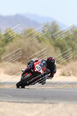 media/Apr-20-2025-CVMA (Sun) [[39090e8767]]/Race 10-Stock 1000 Shootout/